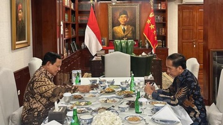 Pertemuan Jokowi dan Prabowo 2 Jam di Kartanegara Berlangsung Empat Mata, Bahas Apa? – Riau24